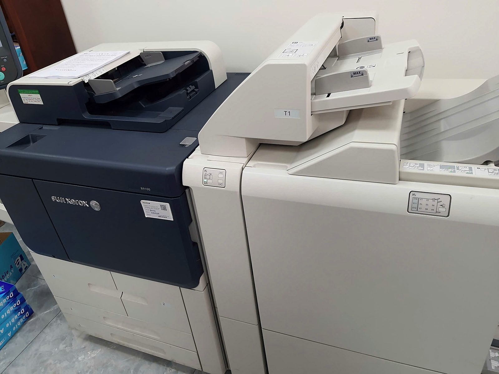 Fuji Xerox B9100 kèm bộ hoàn thiện đóng sách