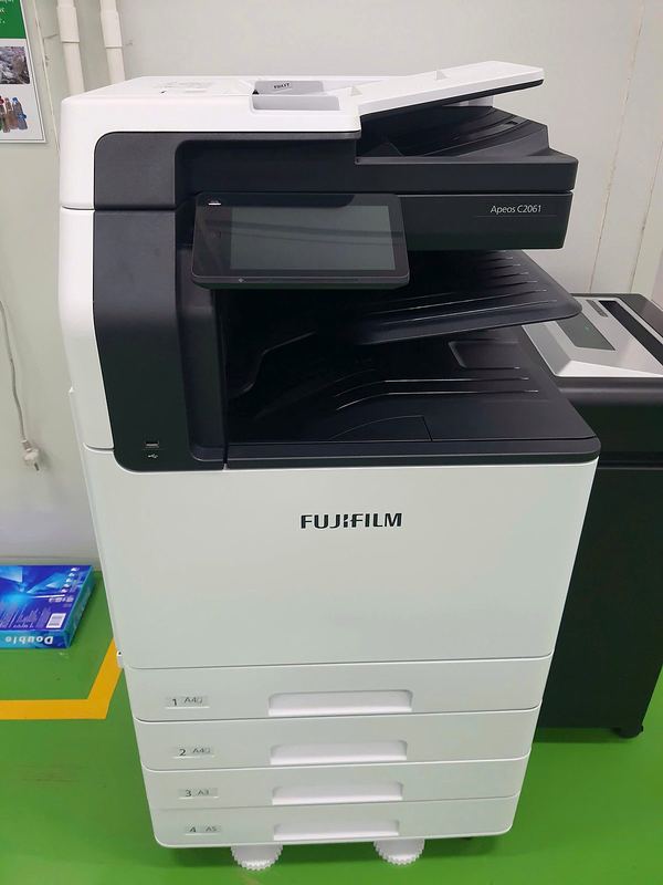 Fujifilm Apeos C2061 lắp 4 khay giấy A4/A3 tại văn phòng